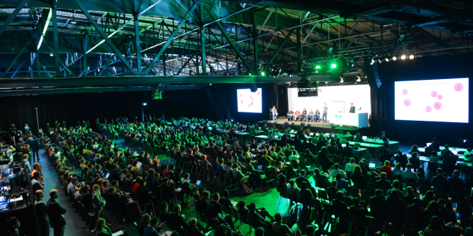 Disrupt stage crowd